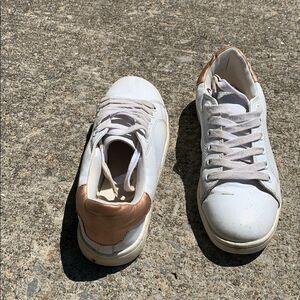 White slip on sneakers
